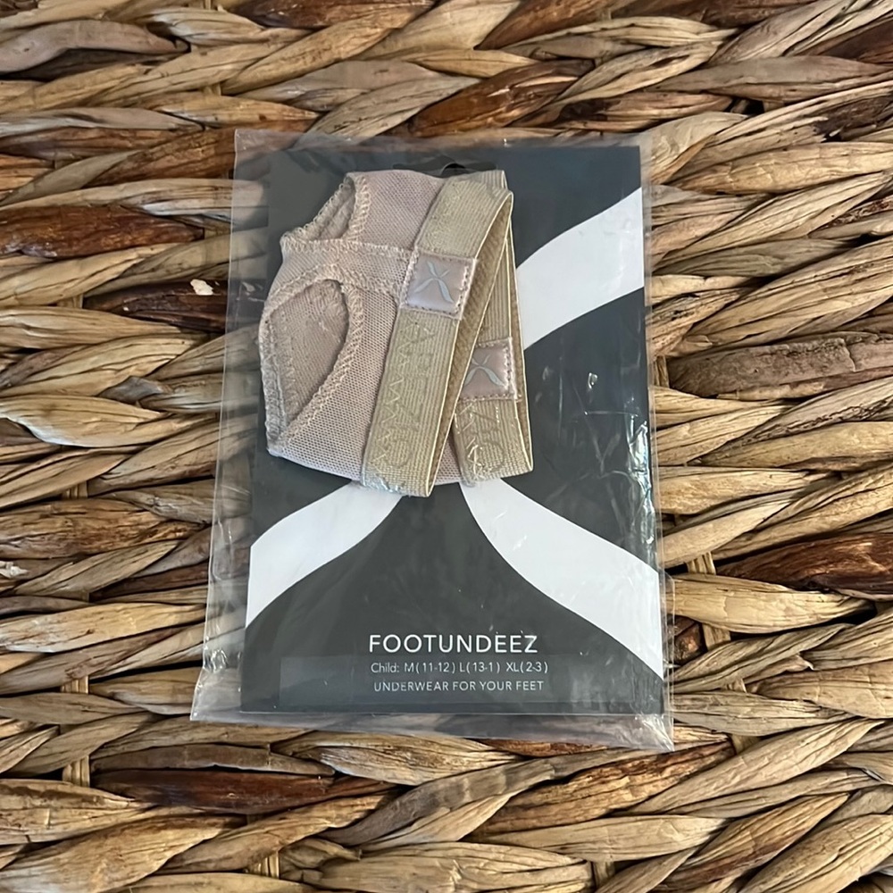 NWT Capezio dance shoes youth size XL color nude